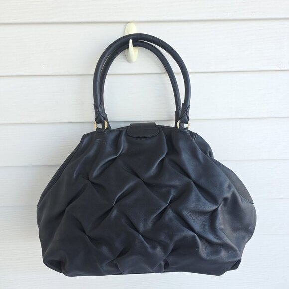 Smythson of Bond St Nancy Black Quilted Leather Flap Top handle Shoulder Handbag - Picture 2 of 14